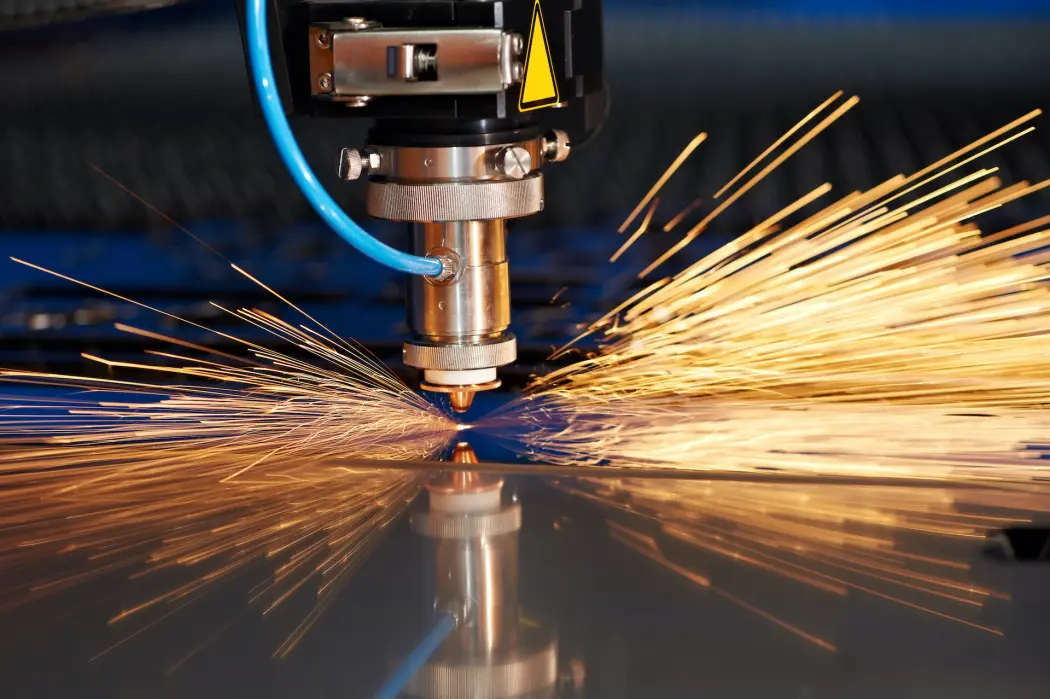 Zalety i wady cięcie laserem stali - co warto o nich wiedzieć?