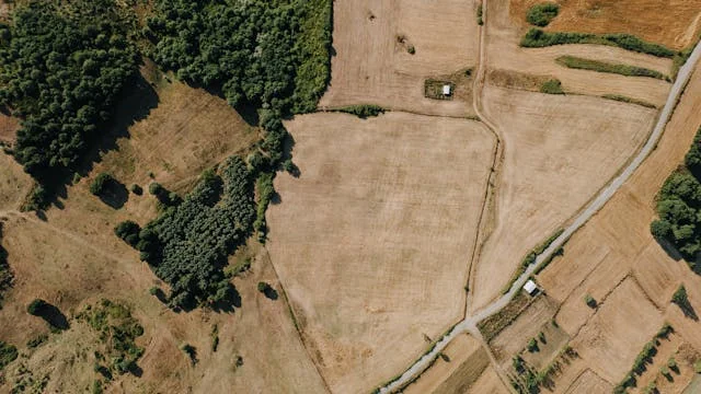 Działka jako zabezpieczenie kredytu – co warto wiedzieć