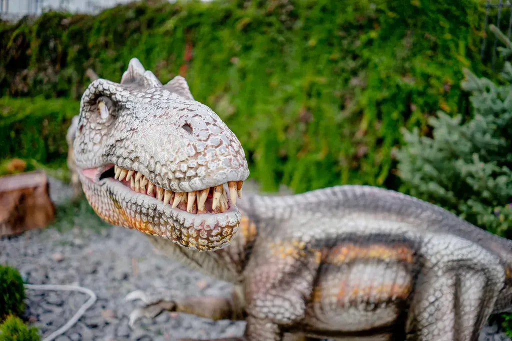 Park rozrywki z dinozaurami idealne miejsce na rodzinny wypad