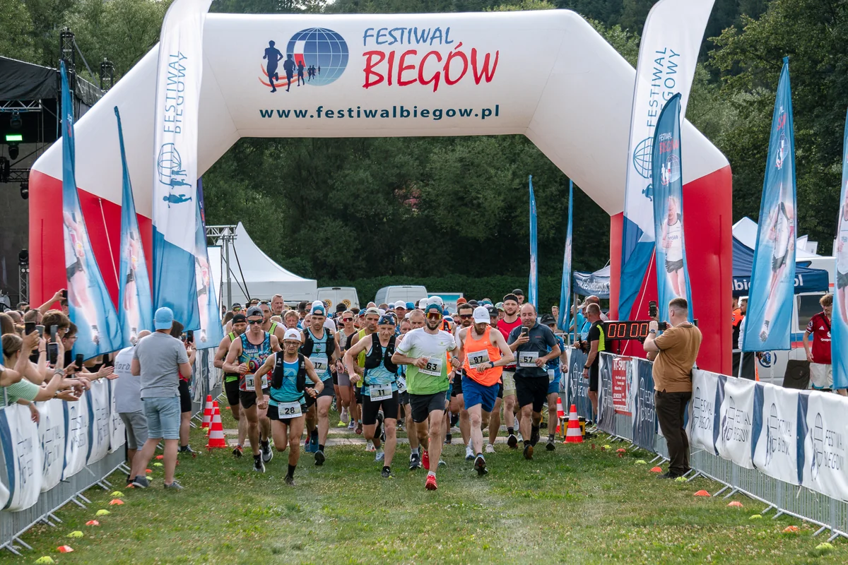 Obraz do artykułu: Setki osób na Festiwalu Biegowym w Laskowej. Trudna trasa dała zawodnikom w kość