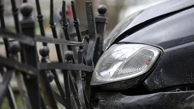 Z zakazem prowadzenia wsiadł za kierownicę. Zderzył się w Tymbarku