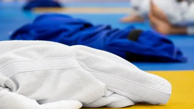 Cztery medale i dwa Puchary Polski dla karateków z Limanowej