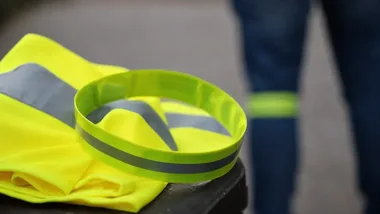 Odblaskowy marsz w Mszanie Górnej i lekcja dla najmłodszych