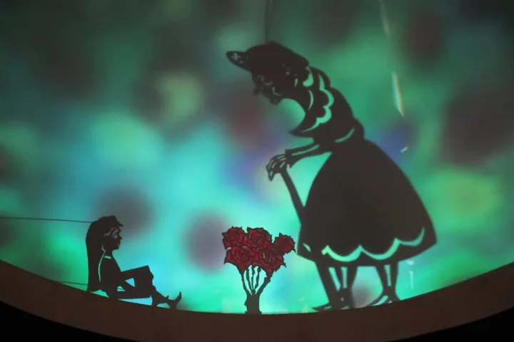 Grafika promocyjna wydarzenia Ferie z teatrem – „Królowa śniegu” w Limanowskim Domu Kultury