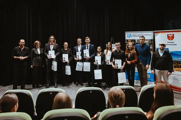 37 interpretacji Baczyńskiego. Znamy laureatów konkursu w Limanowej