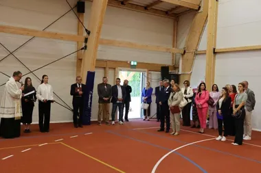 Zadaszone boisko stało się całoroczną halą przy SP nr 2
