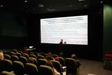 W Limanowej służby i szkoły szukały lepszej odpowiedzi na przemoc