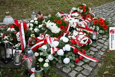 W Mszanie Dolnej pamięć o Katyniu i Smoleńsku wybrzmiała w jednym marszu