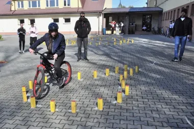 Rower, test i pierwsza pomoc. Uczniowie walczyli o awans w Kasince Małej