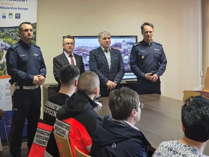 Kierowcy karetek z Limanowej przeszkoleni z jazdy uprzywilejowanej