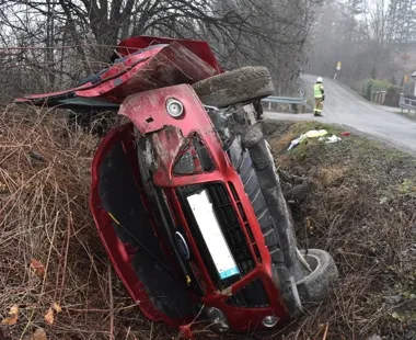 1,2 promila i nocny wjazd do rowu - sąd zamknął 19-latka na dwa miesiące