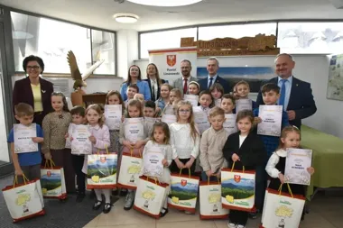 Eko-kartki wielkanocne zachwyciły jury i trafią na wystawę w Limanowej