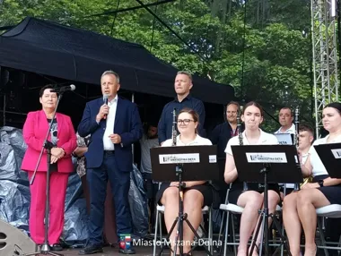 Burza nie przerwała święta. Orkiestry i koncerty przyciągnęły publiczność
