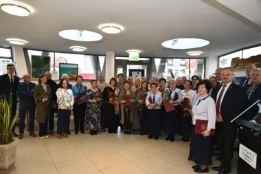 Wiosna weszła do limanowskiej galerii z obrazami i wspomnieniem Józefy Kazior