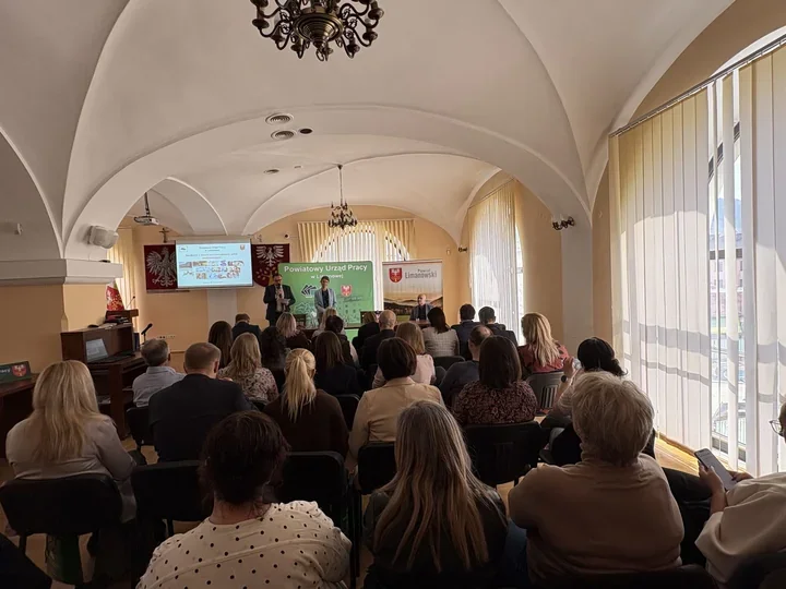 Doradcy dostali mapę przed rekrutacją. Powiat stawia na świadomy wybór szkoły